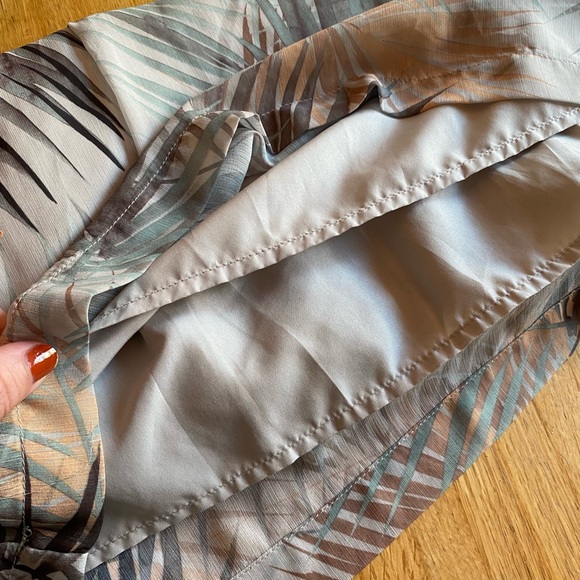 H&M Palm Print Skirt - Picture 4 of 4